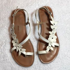 Leather sandals